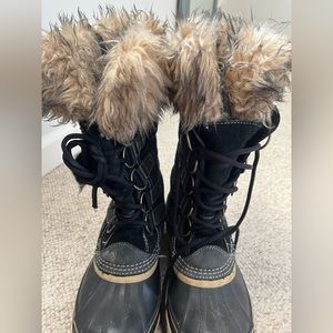 Sorel boots black size 9